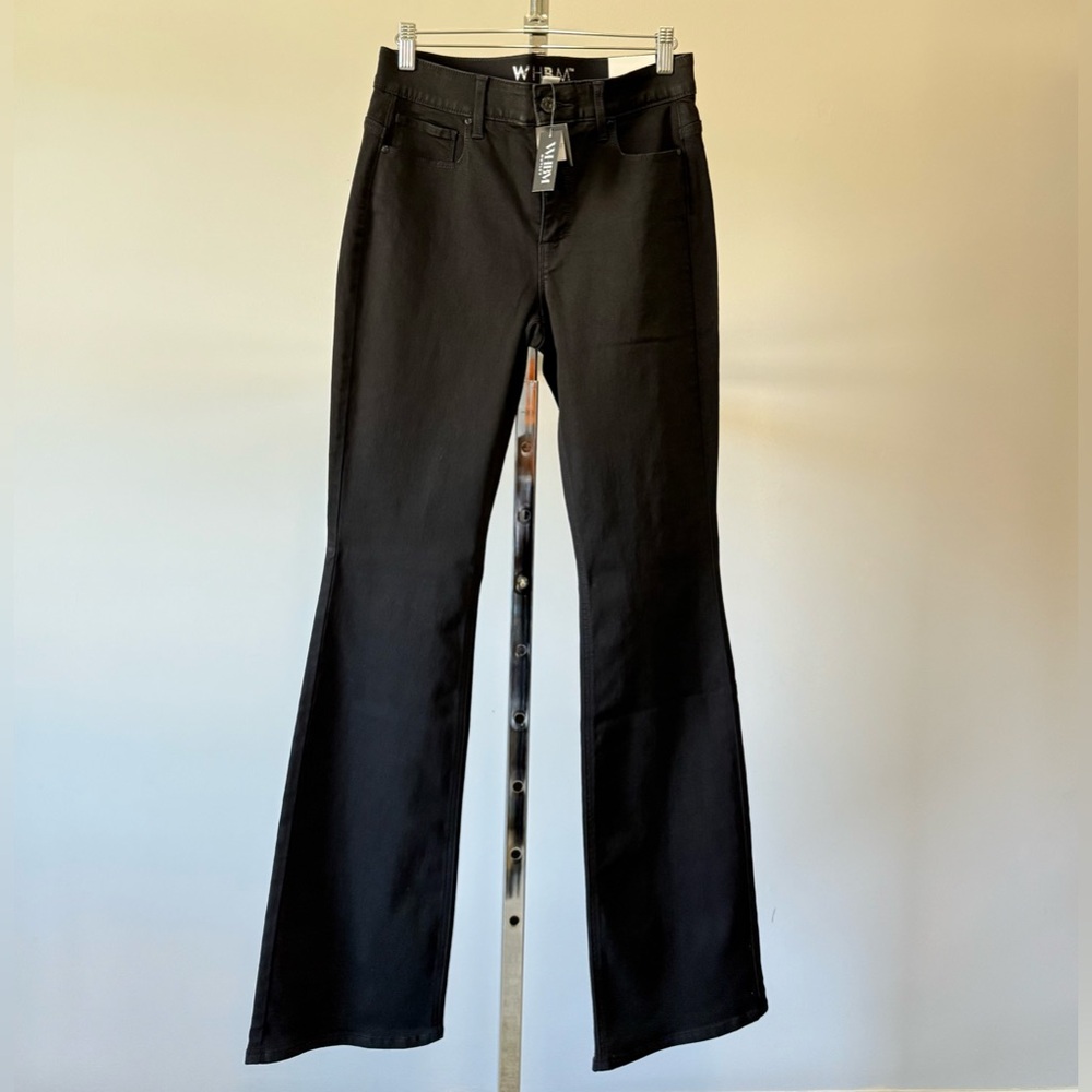 WHBM…HIGH RISE SKINNY FLARE PANTS.
ELASTIC FABRIC WAIST. 
SIZE:4R